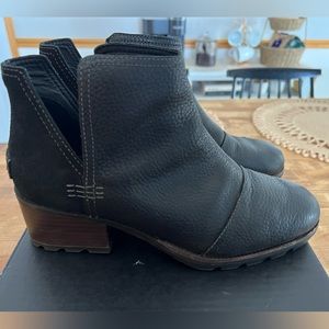 Womens Sorel boots size 8.5